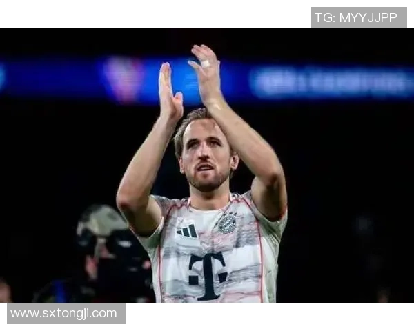 足球明星吸烟瞬间曝光引发热议背后的健康隐患与职业形象探讨